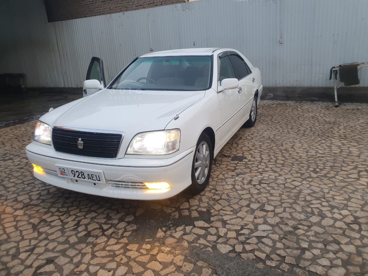 Toyota Crown 2003г. за 893 000 сом - auto.doska.kg - интернет авторынок  Кыргызстана.