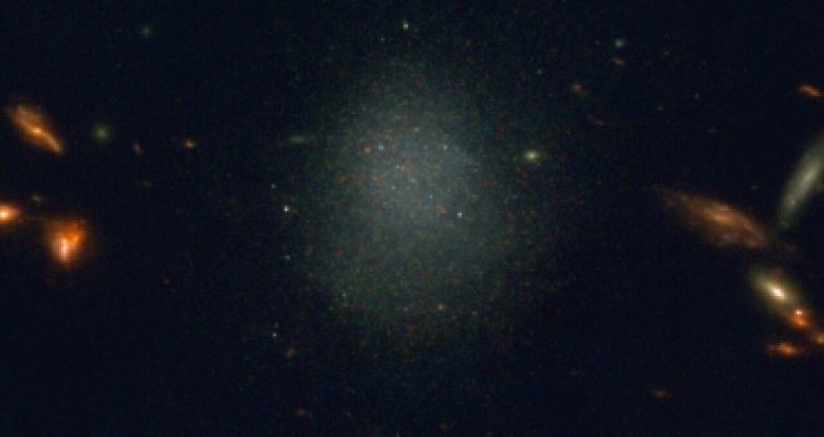 Ученые на снимках телескопа Уэбба случайно обнаружили новую карликовую галактику