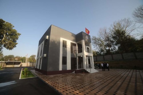 Здание Ноокенского районного отдела ГКНБ. Фото Откурбека Рахманова