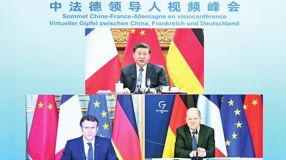 Председатель КНР Си Цзиньпин провел виртуальный саммит с президентом Франции Эммануэлем Макроном и канцлером Германии Олафом Шольцем во 