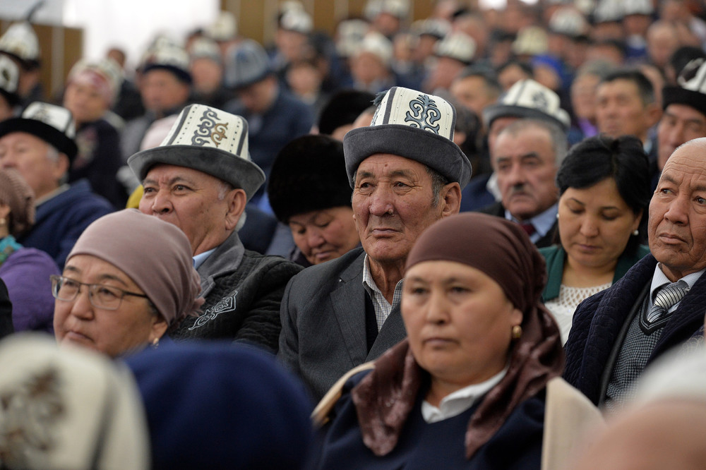 В кыргызстане в этом году. Население Киргизии 2022. Киргизия население 2023. Жители Бишкека. Населения Кыргызстана сейчас.